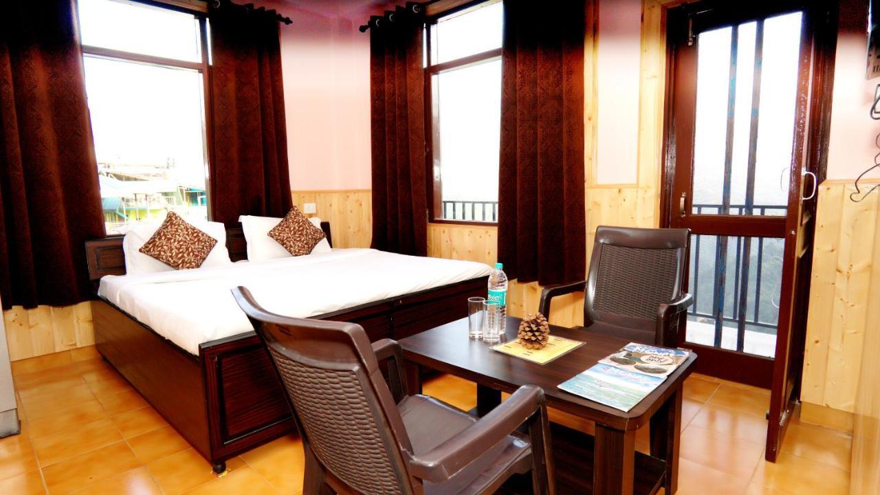 Thakur Homes- Couple And Family Friendly Homestay شيملا المظهر الخارجي الصورة